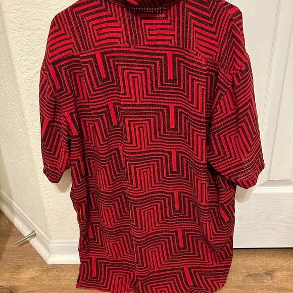 Pronti by Phita Red XL semi-mesh button down short sleeve shirt. - Picture 5 of 7